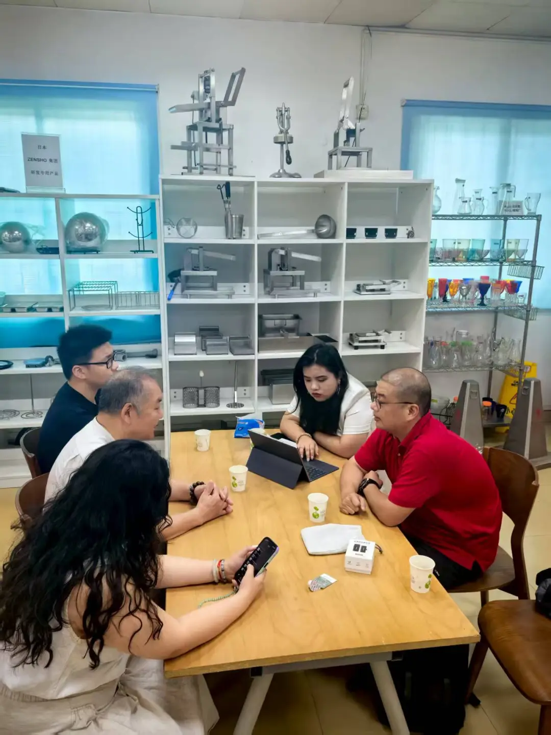 慧聪酒店网携手亚洲酒店餐饮联盟深度走访江门企业，共拓海外市场新机遇